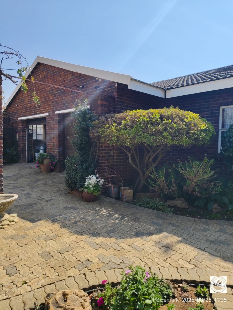 4 Bedroom Property for Sale in Deneysville Free State